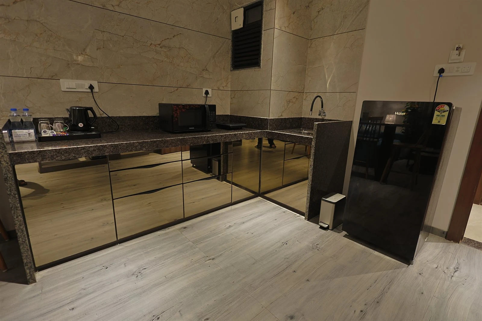 New Super Suite Bar and Private Space